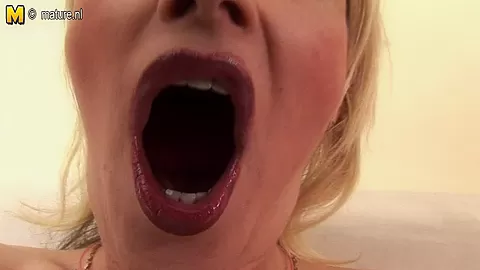 Hot Babe Fisting A Kinky Milf - MatureNL