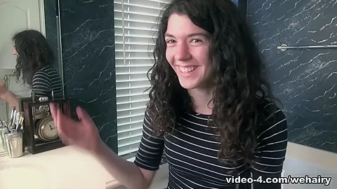 Silki Smith introduces herself in her bathroom