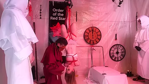 Ass stretched teen 18+ gapes wide after huge dildo