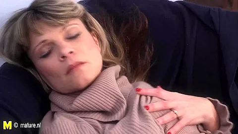 Horny Milf Playing With Her Pussy - MatureNL