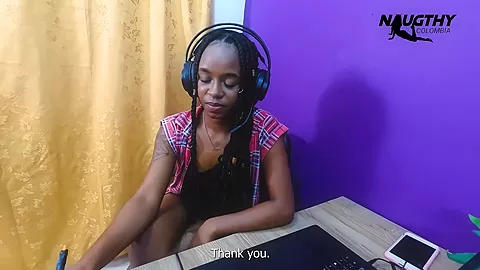 A Call To The Call Center Ends In Masturbation - Naughtycolombia