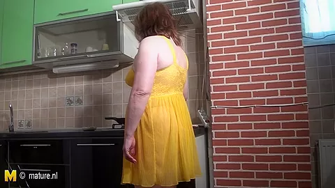 Naughty Housewife Getting Frisky In The Kitchen - MatureNL
