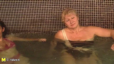 Mature Ladies Unwinding And Etting Naked - MatureNL