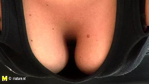 Mature Ladies Sweating Naked At The Gym - MatureNL