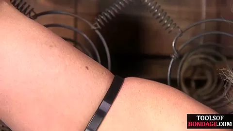 BDSM MILF slut dominated by seducing guy b4 she squirts