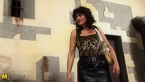 Horny Mature Slut Caught On A Public Toilet - MatureNL