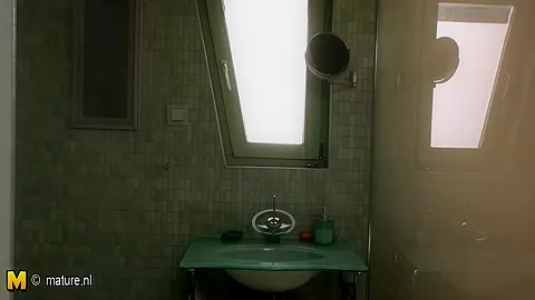 Big Titted Mama Getting Nasty On The Toilet - MatureNL