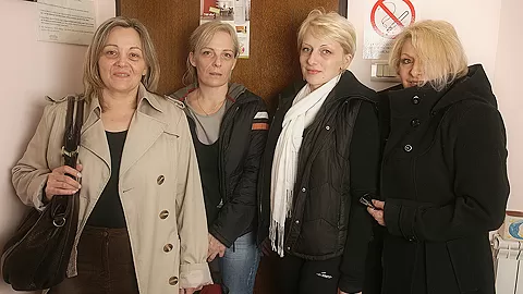 Naked Mature Women Came To Relax - MatureNL
