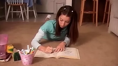 teen 18+ pokes crayon inside her tight little cunt