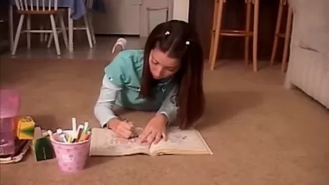 teen 18+ pokes crayon inside her tight little cunt