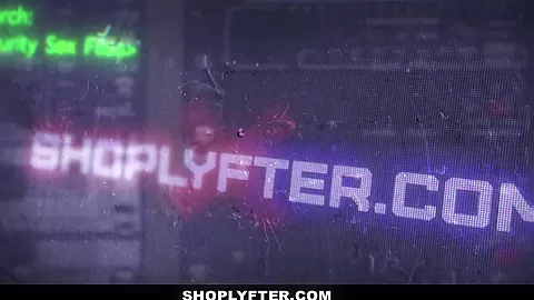 ShopLyfter - Guy Caught Stealing Gets Dominated by LP Oficer
