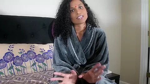 INDIAN THERAPIST ADDRESSES YOUR Step mommy ISSUES HORNYLILY(1)