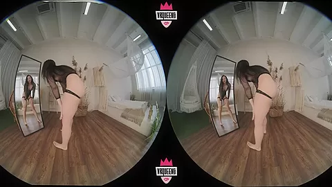 Shaking On Mirror - Vr Queens - Vr Porn Video