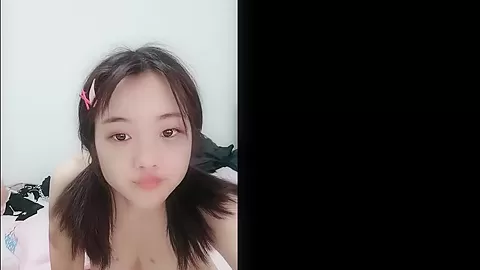 chinese teens 18+ live chat with mobile phone.874