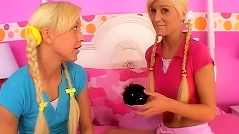 Lil Lexy licks pussy in horny lesbo scene