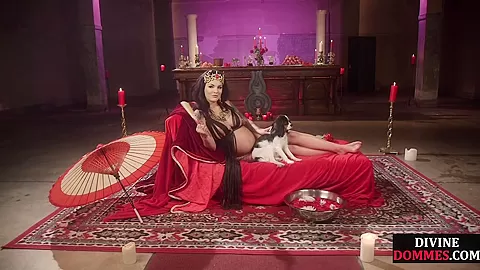 Pregnant hairypussy domina asslicked by dildosucking sub