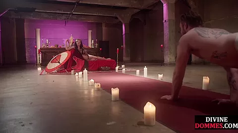 Pregnant hairypussy domina asslicked by dildosucking sub