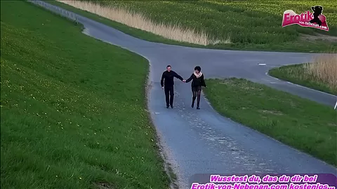 Deutsche Oma sexy-noemi public blowjob bei ihrem enkel
