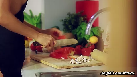 Alexa and Joel - Be Italian - Joymii