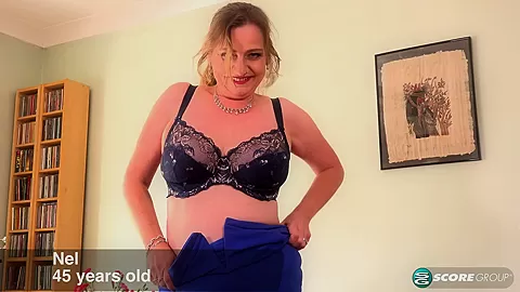 A British MILF named Nel - 40SomethingMag