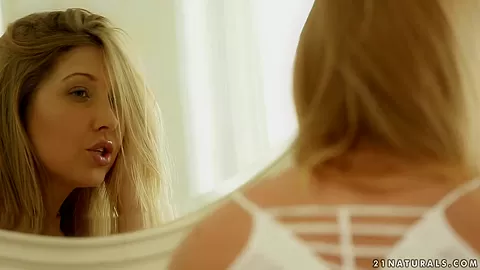 21Naturals Video: Intimate