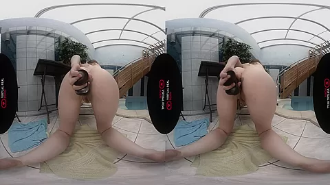 Mysterious present - VirtualRealPorn
