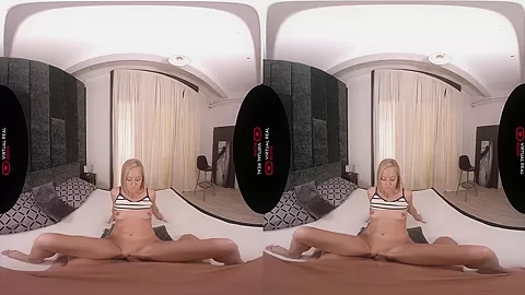 Looking for a roommate - VirtualRealPorn