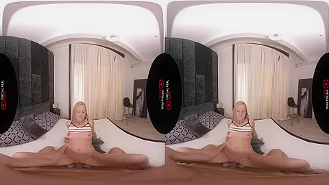 Looking for a roommate - VirtualRealPorn