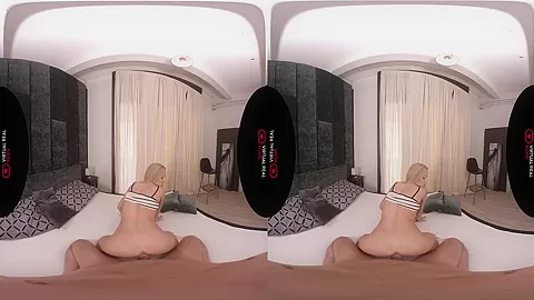 Looking for a roommate - VirtualRealPorn