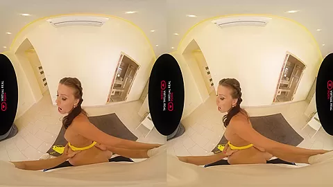 Warming Up - VirtualRealPorn