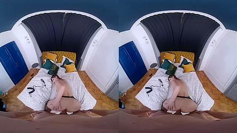 Naughty Vixen - VirtualRealPorn