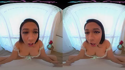 VRALLURE Pool Day Vacay