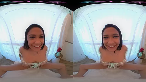 VRALLURE Pool Day Vacay