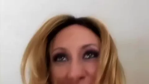 Sex slut takes cock in her willing pussy