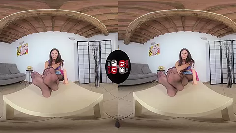 Jaw-Droppingly Sexy Lilian Tells You How To Jerk Off - Foot Fetish JOI