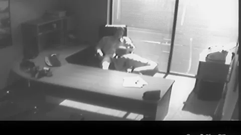 Office slut bangs the boss on secret sex tape
