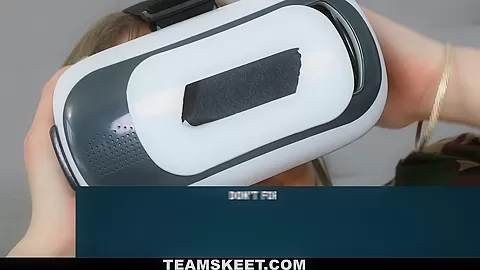 Kloe Kapri in Virtual Reality Versus My Tiny Step Sister - ExxxtraSmall