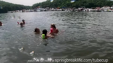 SpringBreakLife Video: Girls On A Boat