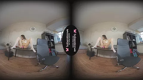 Skinny Karolina Uses Pink Toy Down The Vag - BaberoticaVR