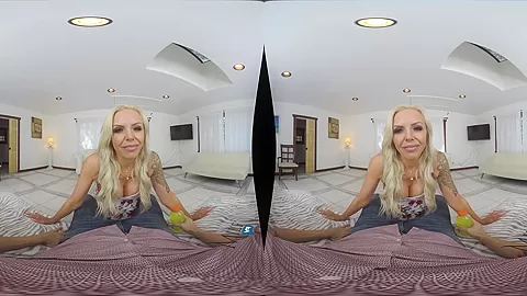 MilfVR - Step mom Knows Best