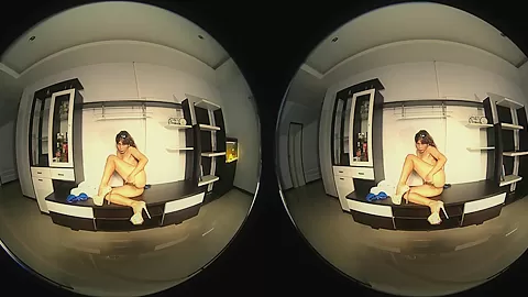 Masturbation And Deep Fingering In Bald Pussy - VRPussyVision