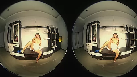 Masturbation And Deep Fingering In Bald Pussy - VRPussyVision