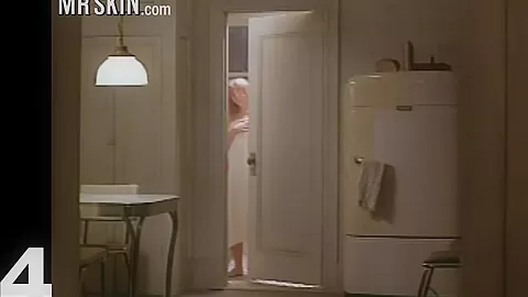 Top 5 Towel Dropping Scenes - Mr.Skin