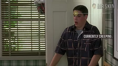 Anatomy of a Nude Scene: Shannon Elizabeth Serves Up a Slice of 'American Pie' - Mr.Skin