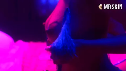 Jenny Slate's Topless Debut And Full-Frontal French MILFs - Mr.Skin
