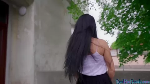 Real european amateur gets doggystyled for cash