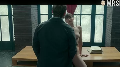 Emilia Clarke Will Make You Go Hand Solo - Mr.Skin