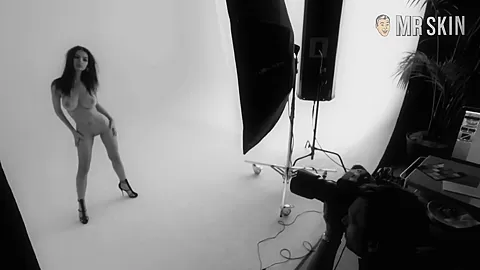 Cruise Into Full Frontal With Emily Ratajkowski - Mr.Skin