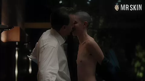 Cruise Into Full Frontal With Emily Ratajkowski - Mr.Skin