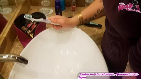 german girlfriend swallow cum